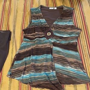 Cute chocolate and teal top